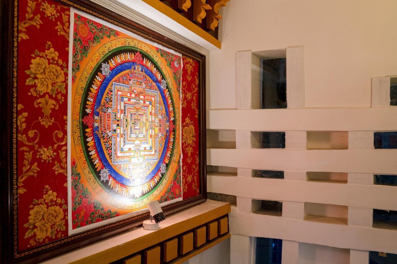Готель Royal Tara Ґанґток Екстер'єр фото
